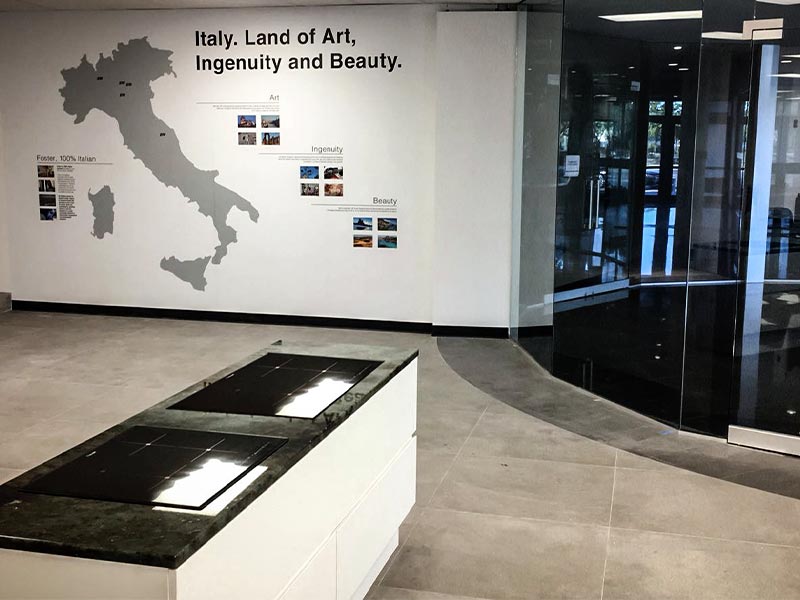 FOSTER GEHT IN DIE VEREINIGTEN STAATEN