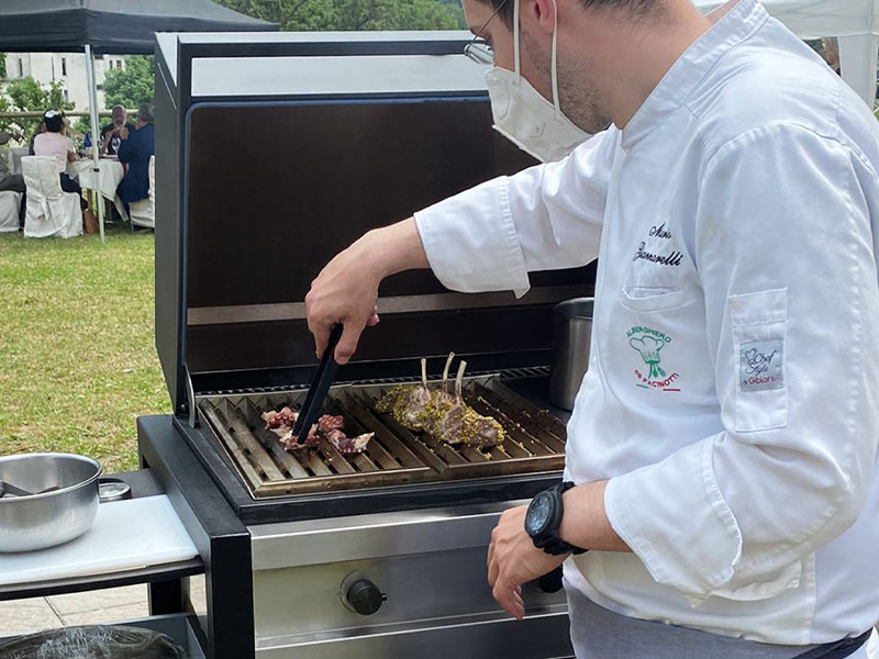 Fosters Erfahrung im Bereich der Bildung