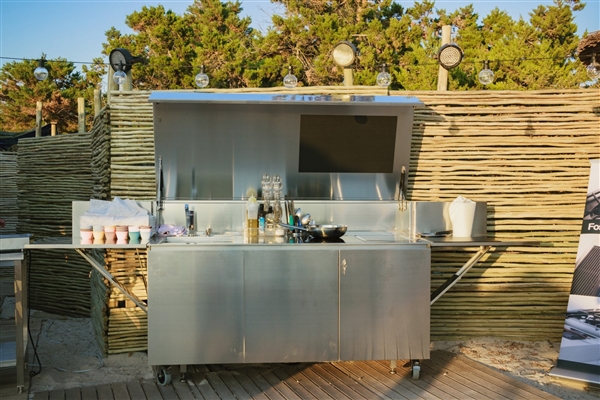 Foster und Zero Barriere präsentieren die luxuriöse Outdoor-Kollektion von Foster