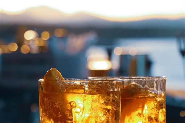 Foster und Zero Barriere präsentieren die luxuriöse Outdoor-Kollektion von Foster