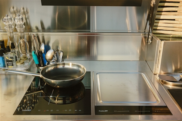 Foster und Zero Barriere präsentieren die luxuriöse Outdoor-Kollektion von Foster