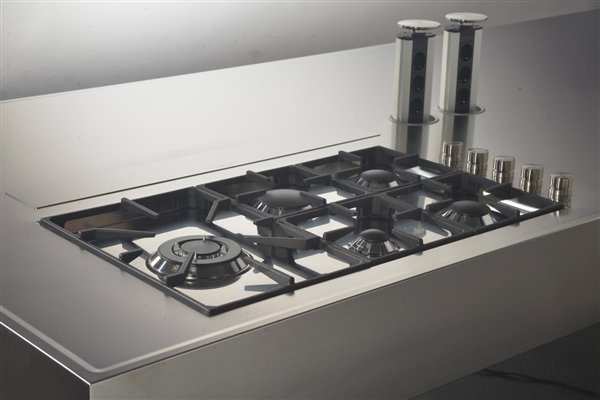 KUNDENSPEZIFISCHE FERTIGUNGEN