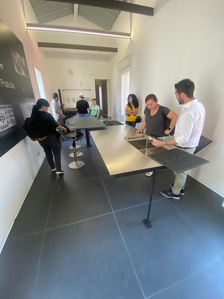 Indonesien begegnet Foster