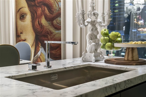 Von Brescello nach Thong Lo