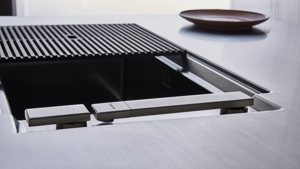 Bautek: Küchenplatten aus Edelstahl nach Maß