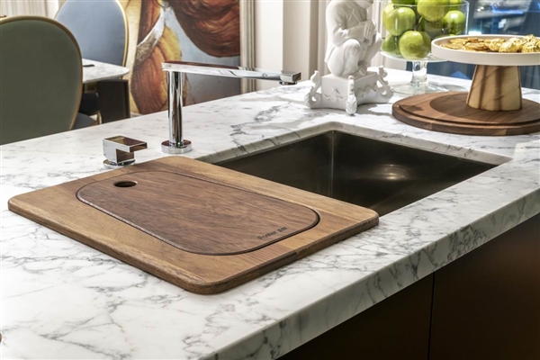 Von Brescello nach Thong Lo