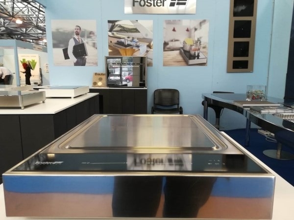 Foster auf der SEATEC in Carrara