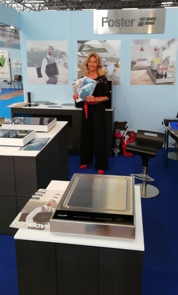 Foster auf der SEATEC in Carrara